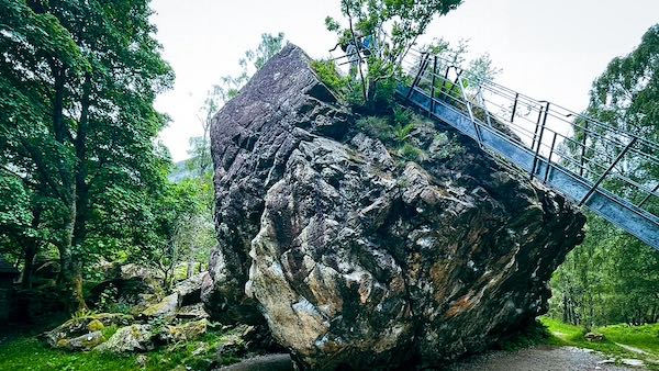 Bowder Stone, Grange Fell